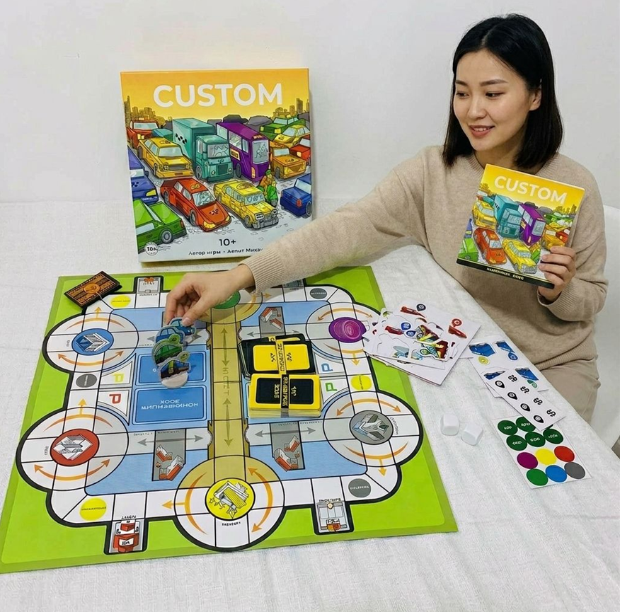 Custom Board Game Set Recyclable Paper Box Packaging for Family Party Strategy Game